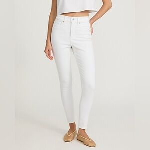 Express High Waisted White Supersoft Skinny Jeans (Size 0)